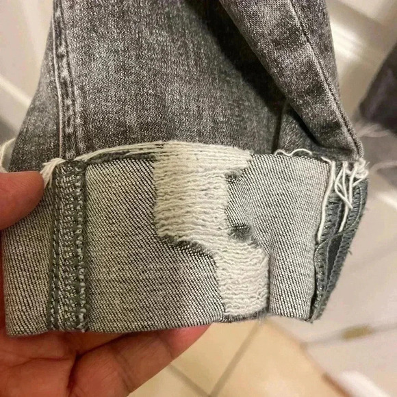 Original Zhrill Jeans Mid Rise denim cropped bottom comfortable & stylish. - Picture 15 of 15